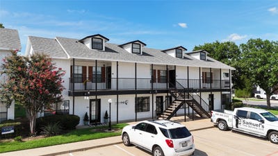 /international/us/405-s-elm-street-denton-tx-110104126834/