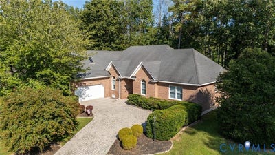 /international/us/5901-brickshire-drive-providence-forge-va-110110266089/