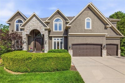 /international/us/21020-w-81st-place-lenexa-ks-110108538445/