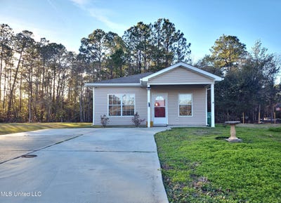 /international/us/2219-hudson-street-waveland-ms-110103279676/