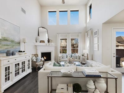 /international/us/3916-brook-wood-drive-mckinney-tx-110105700201/