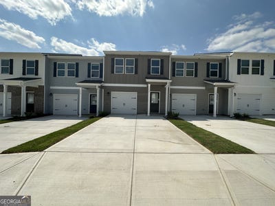 /international/us/156-village-green-adairsville-ga-110100951031/