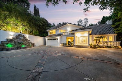 /international/us/16221-elisa-encino-ca-110110147517/
