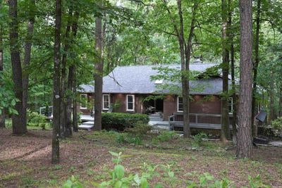 /international/us/110-evergreen-estates-drive-russellville-ar-110100245950/?lang=en
