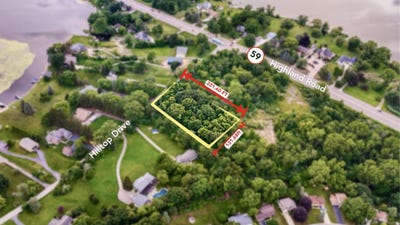 /international/us/hilltop-drive-white-lake-mi-110108872837/