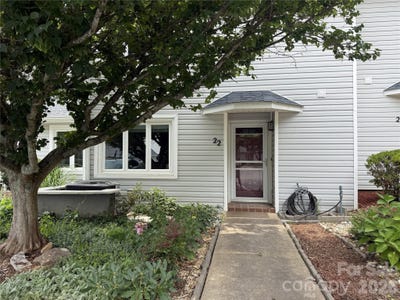 /international/us/22-hollybrook-drive-asheville-nc-110098190496/