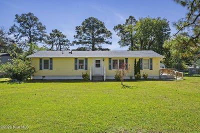 /international/us/2912-newport-circle-newport-nc-110120531141/