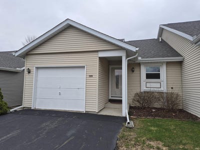 /international/us/2028-poppy-court-mishawaka-in-110105415310/