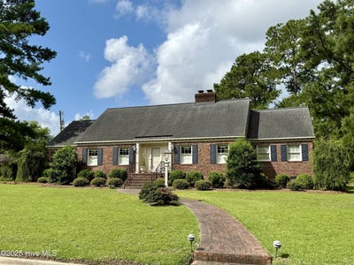 /international/us/901-school-drive-williamston-nc-110103481004/
