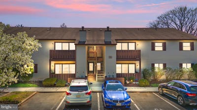 /international/us/903-lindsey-court-marlton-nj-110109134795/