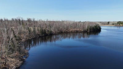 /international/us/highway-35-danbury-wi-110107500713/