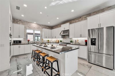 /international/us/16332-dawn-way-tustin-ca-110097849837/