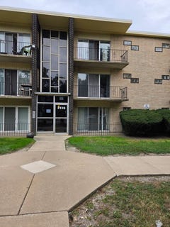 /international/us/3139-bernice-road-lansing-il-110110276443/