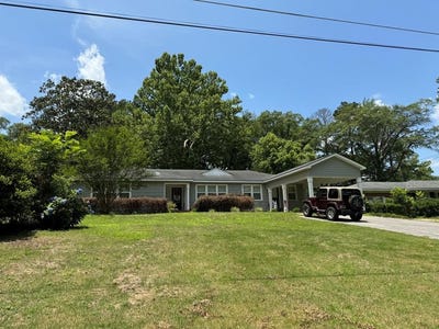 /international/us/303-lakeview-drive-andalusia-al-110101260724/?lang=id