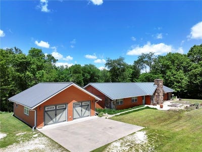 /international/us/22024-brooks-rd-siloam-springs-ar-110099203921/