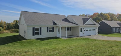 /international/us/32-meadow-drive-waterville-me-110120152165/