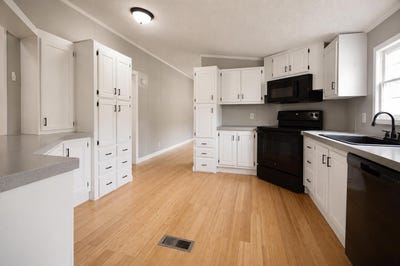 /international/us/7906-main-road-huntington-vt-110108678734/