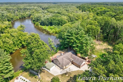 /international/us/3115-riverbend-trail-fennville-mi-110090902608/