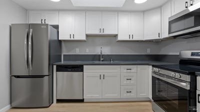 /international/us/155-white-pine-drive-vallejo-ca-110104852473/