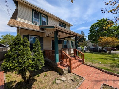 /international/us/216-n-ocean-avenue-freeport-ny-110107957001/