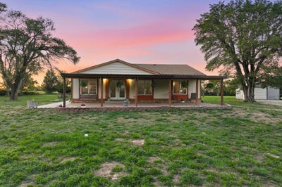 /international/us/15076-sw-230th-st-douglass-ks-110107866860/