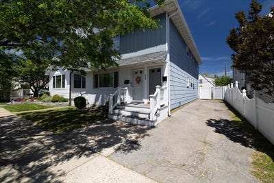 /international/us/449-e-market-street-long-beach-ny-110109168949/