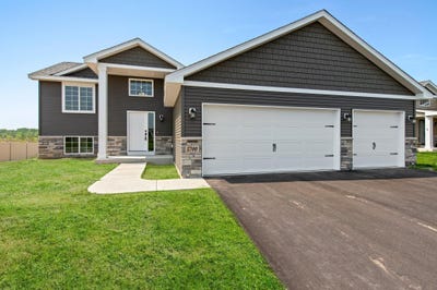 /international/us/581-sienna-drive-watertown-mn-110106537661/