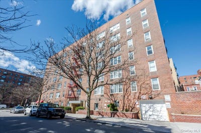/international/us/1332-metropolitan-avenue-bronx-ny-110106301183/