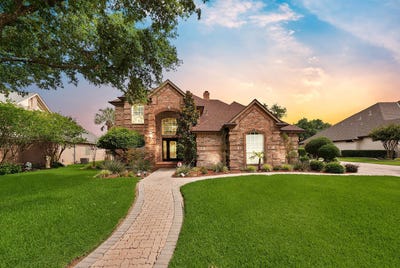 /international/us/803-riviera-drive-mansfield-tx-110108745442/