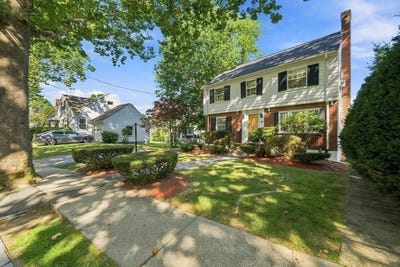 /international/us/8-carlson-circle-boston-ma-110108582868/