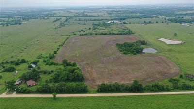 /international/us/4691-new-hampshire-road-bronson-ks-110099768780/