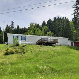 /international/us/176-indian-stream-road-pittsburg-nh-110108491272/