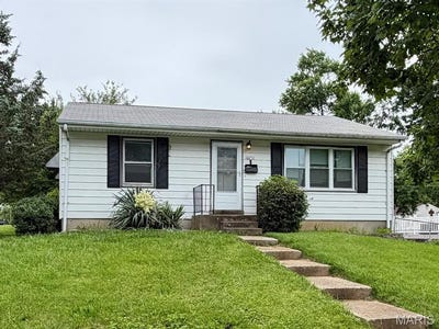 /international/us/10711-saint-henry-lane-st-ann-mo-110108571419/