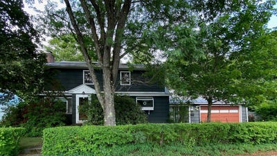 /international/us/30-hall-street-springfield-vt-110100921668/