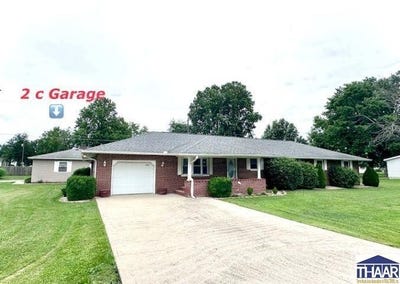 /international/us/205-e-hampton-street-farmersburg-in-110108856892/