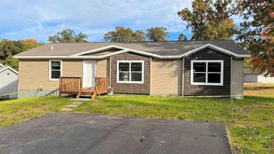 /international/us/73-morningside-road-baraboo-wi-110107955283/