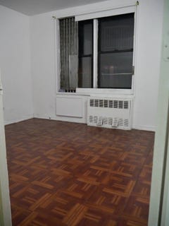 /international/us/8720-175th-street-jamaica-ny-110104941063/