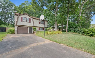 /international/us/212-rockwell-avenue-bristol-ct-110101163751/?lang=en