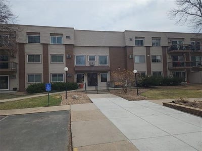 /international/us/2800-hillsboro-avenue-n-new-hope-mn-110107308721/