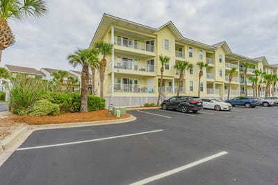 /international/us/8436-gulf-boulevard-navarre-fl-110105052853/