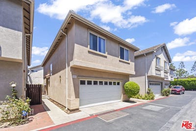 /international/us/8554-burnet-ave-north-hills-ca-110109082613/
