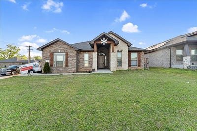 /international/us/5901-silas-st-bentonville-ar-110098685653/