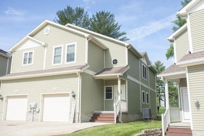 /international/us/3138-s-cuffers-drive-bloomington-in-110107613505/