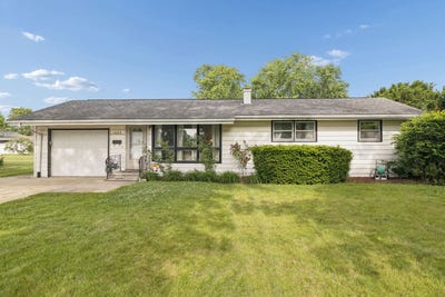 /international/us/1008-sheila-drive-joliet-il-110108390661/