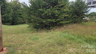 /international/us/campground-road-denver-nc-110120559542/