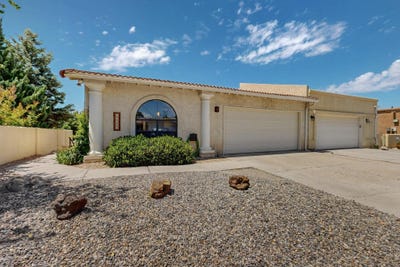 /international/us/10920-malaguena-lane-ne-albuquerque-nm-110100240839/