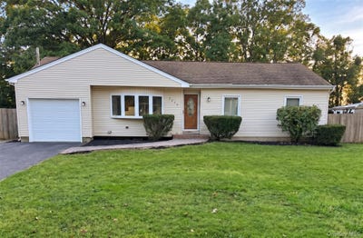 /international/us/2230-louis-kossuth-avenue-ronkonkoma-ny-110120555658/