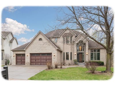 /international/us/8261-yuma-way-n-maple-grove-mn-110107545532/