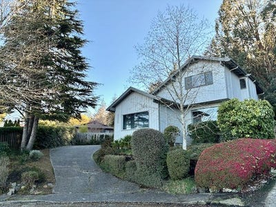 /international/us/2225-maine-ct-northbend-or-110106540139/