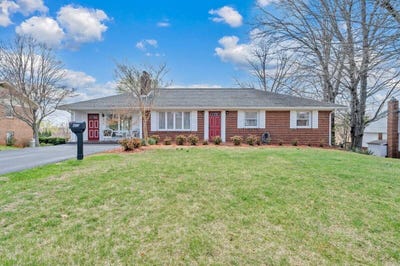 /international/us/405-hilltop-dr-rocky-mount-va-110106568048/